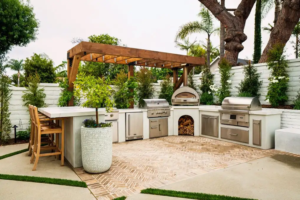Tech Innovations to Enhance Your Outdoor Kitchen Design